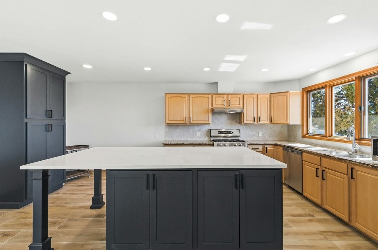 4002 Home Street - Photo 3 of 39