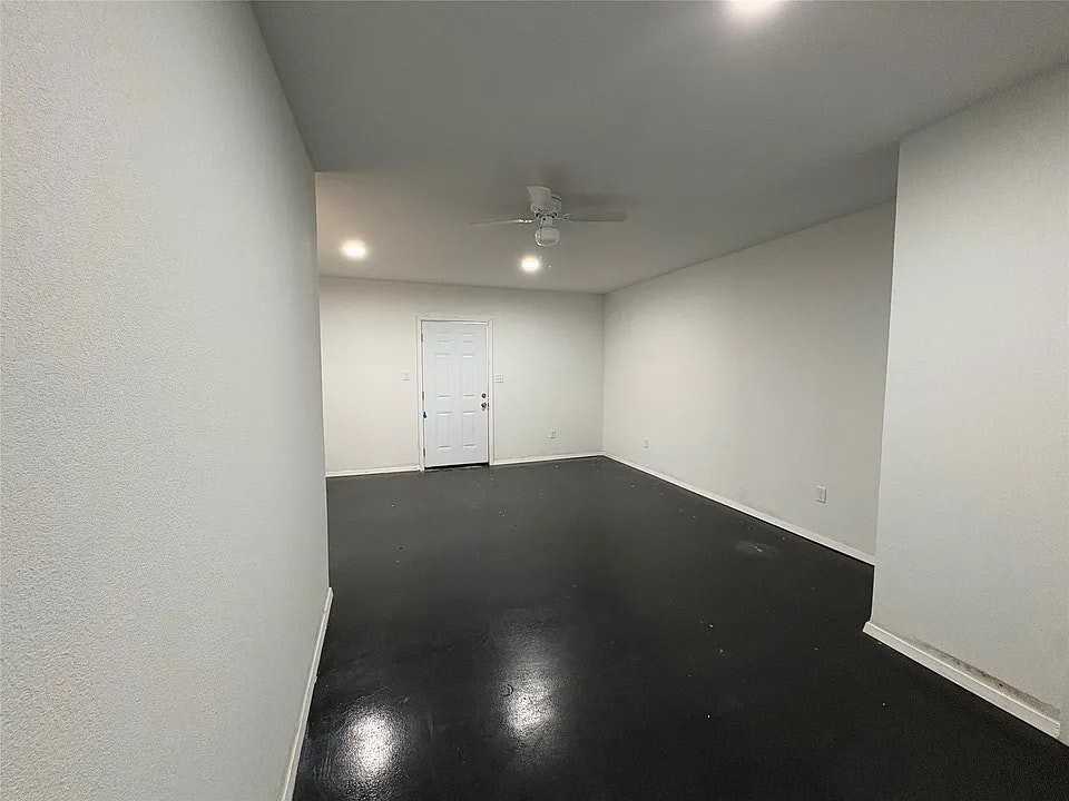 8112 Melrose Ct W, Unit 1 - Photo 2 of 3