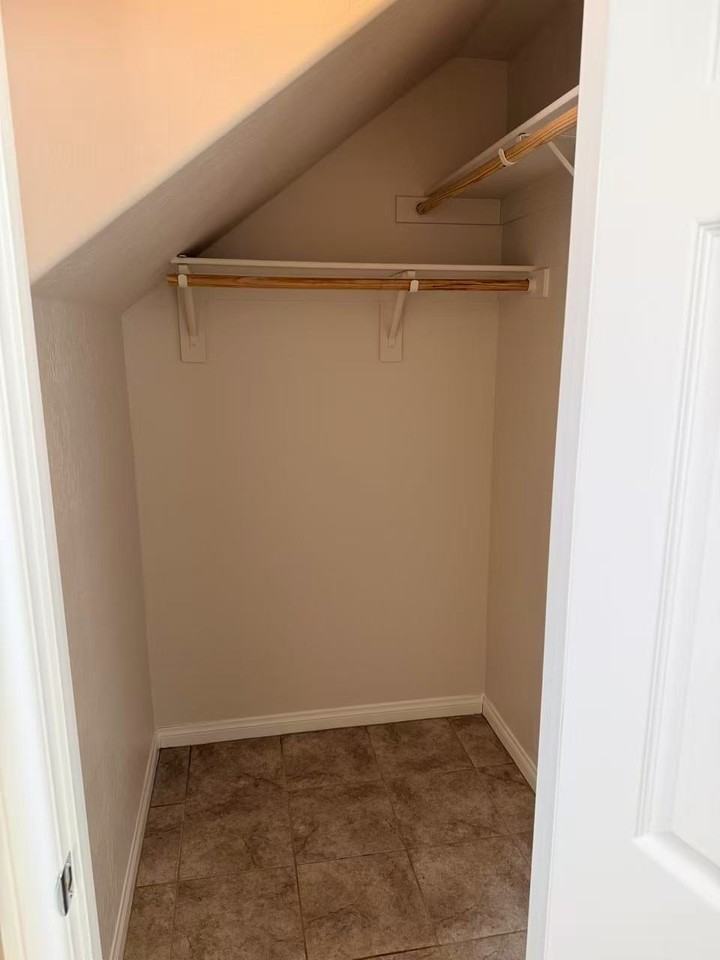 212 Botanic Gardens Dr #1 - Photo 4 of 39