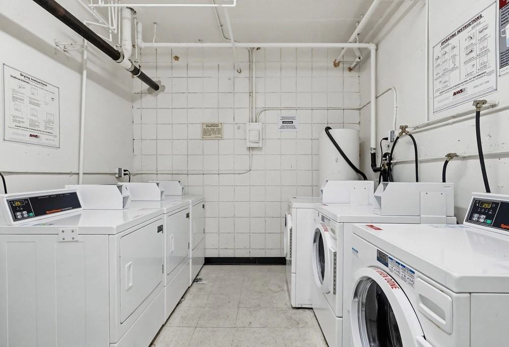 6175 Canterbury - Photo 6 of 50