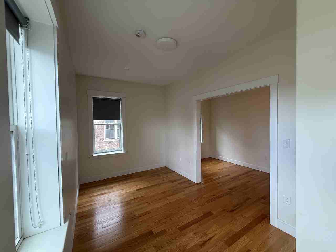 367 Harvard St #6 - Photo 6 of 36