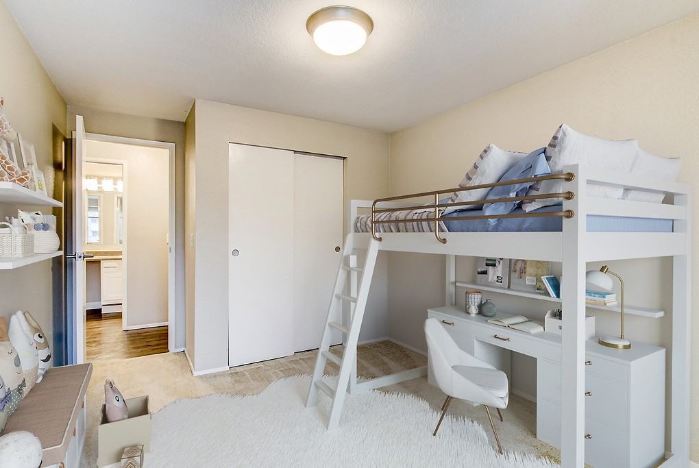 Martha Lake - Photo 7 of 35