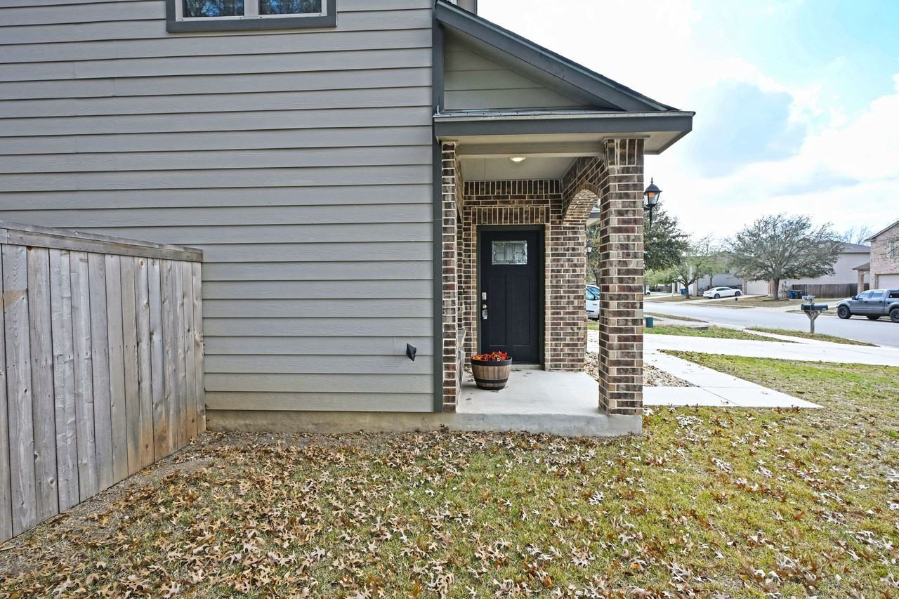 384 Copper Wood Dr #1 - Photo 2 of 50