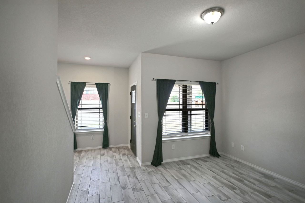 384 Copper Wood Dr #1 - Photo 3 of 50