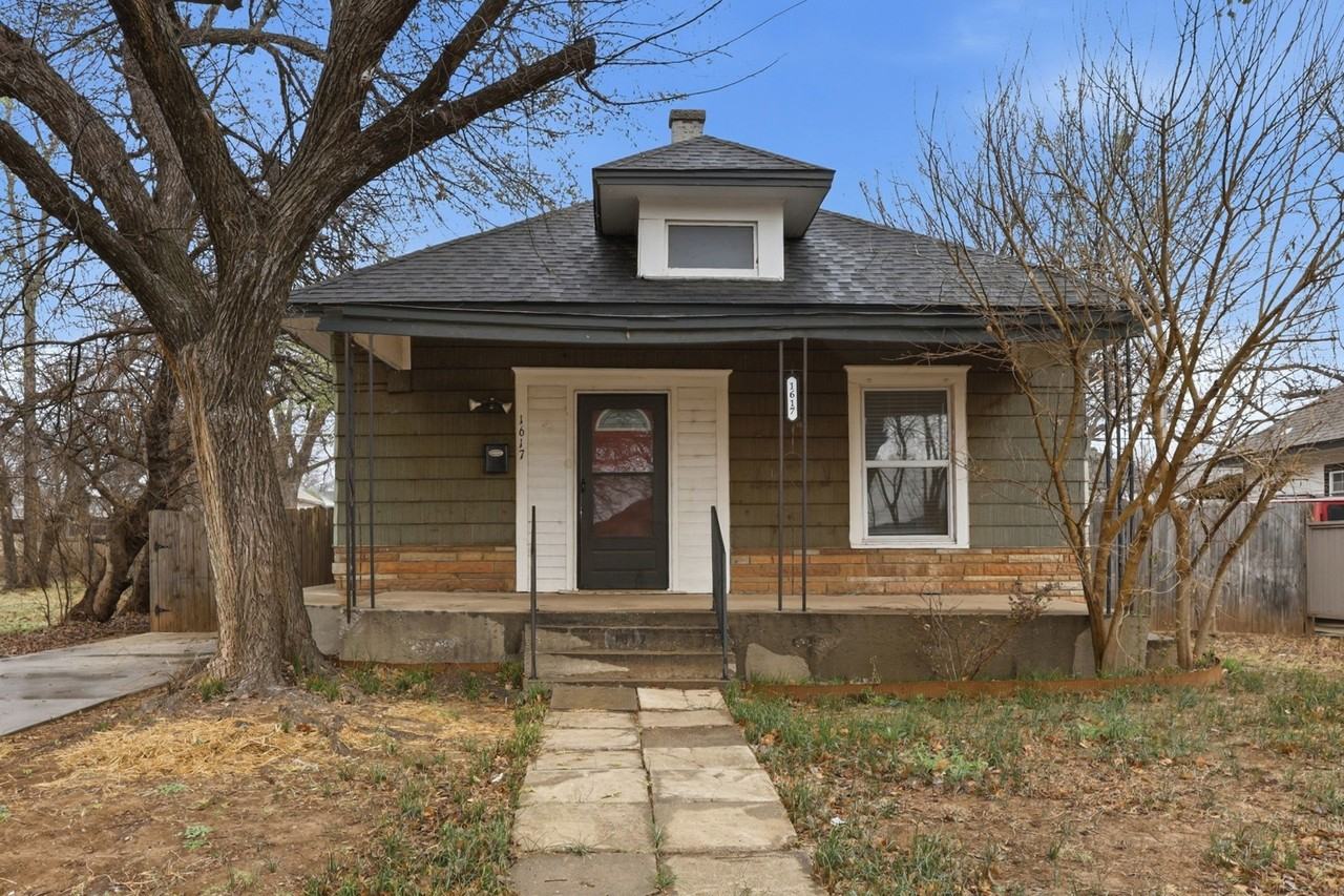 1617 Nw 7th St #1 - Photo 3 of 31