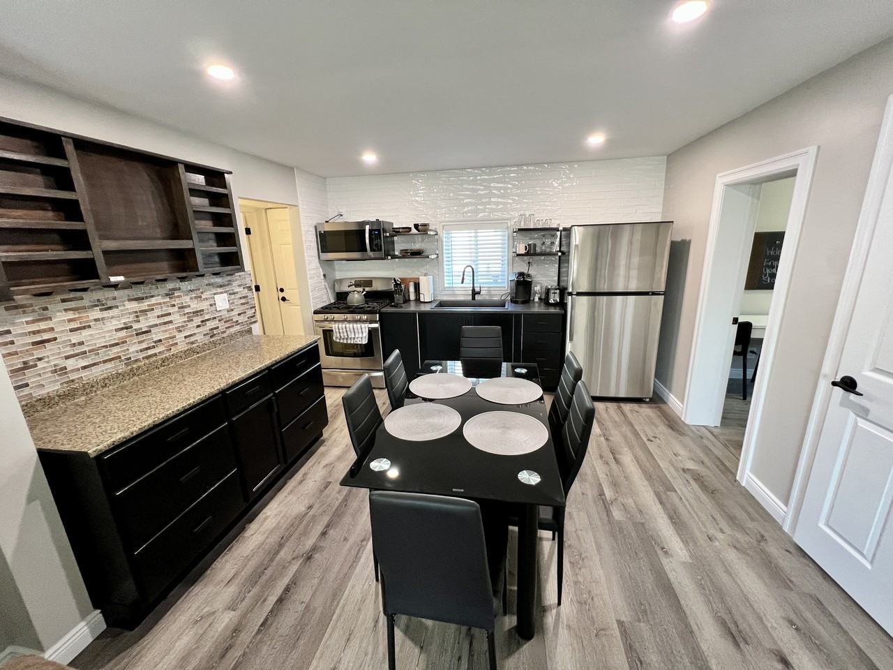 600 Park St W #1A - Photo 3 of 12