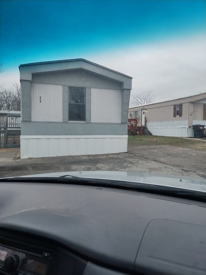 454 Golden Way Dr #454R - Photo 2 of 11