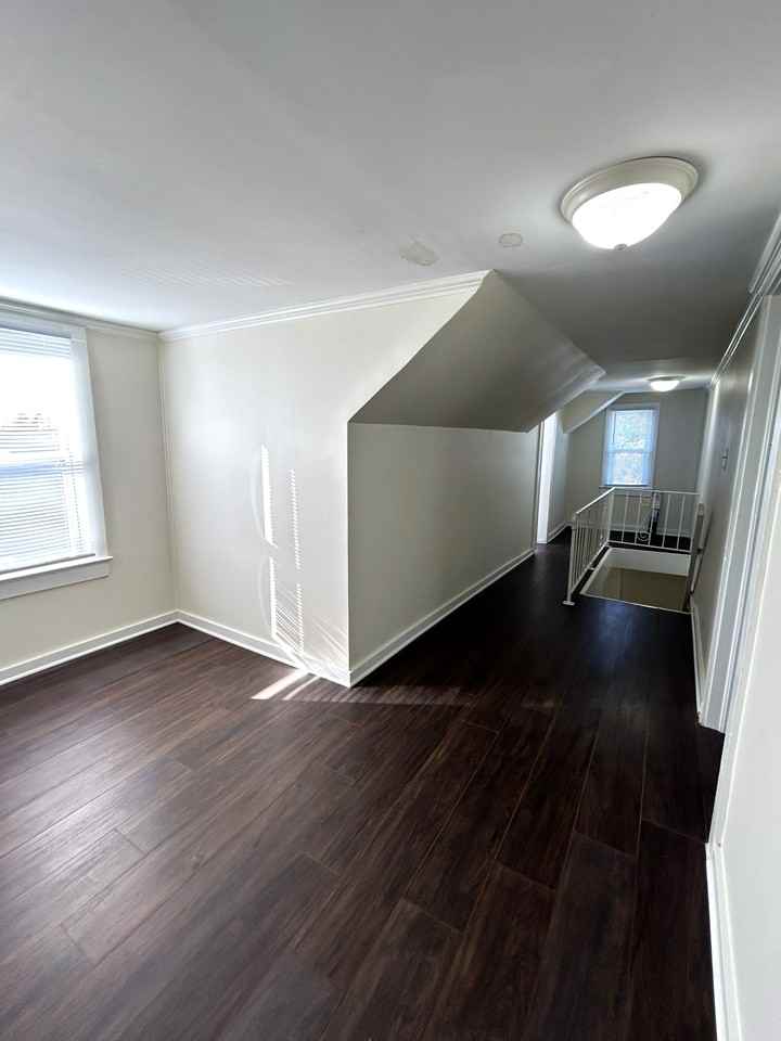 1212 Fisher St #1 - Photo 7 of 12