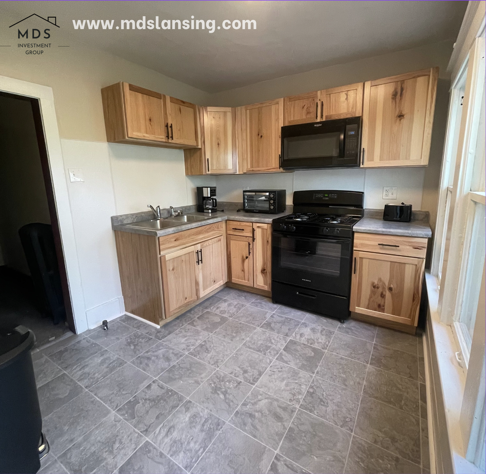 408 West Ionia StreetAPT 6 #6 - Photo 2 of 4