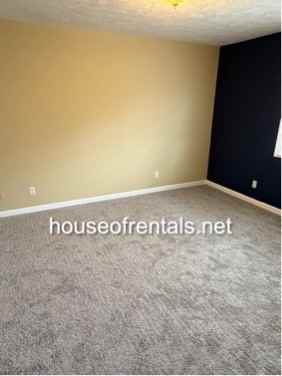 255 McNeil St - Photo 6 of 13