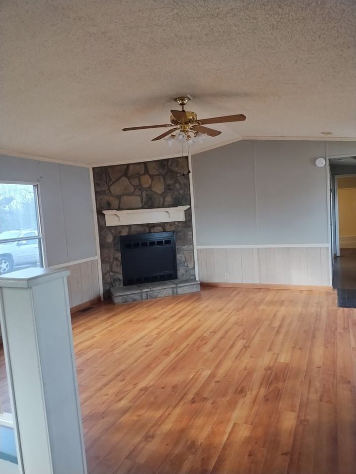 Golden Acres - Photo 3 of 11