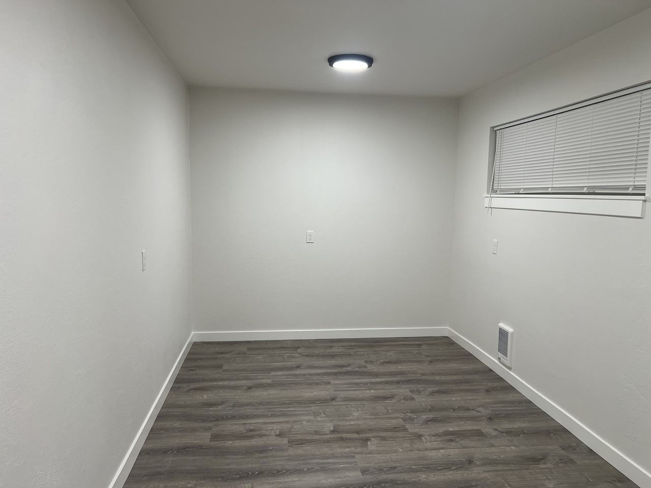 34231 Riverside Drive - Photo 6 of 13