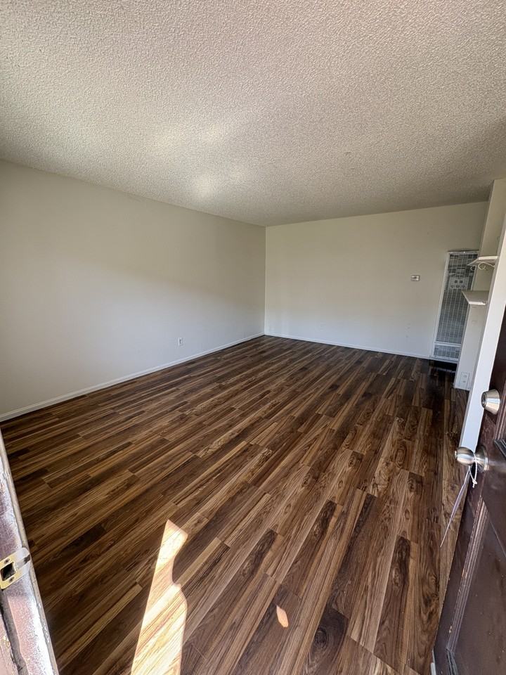 1930 Lantana St - Photo 2 of 11