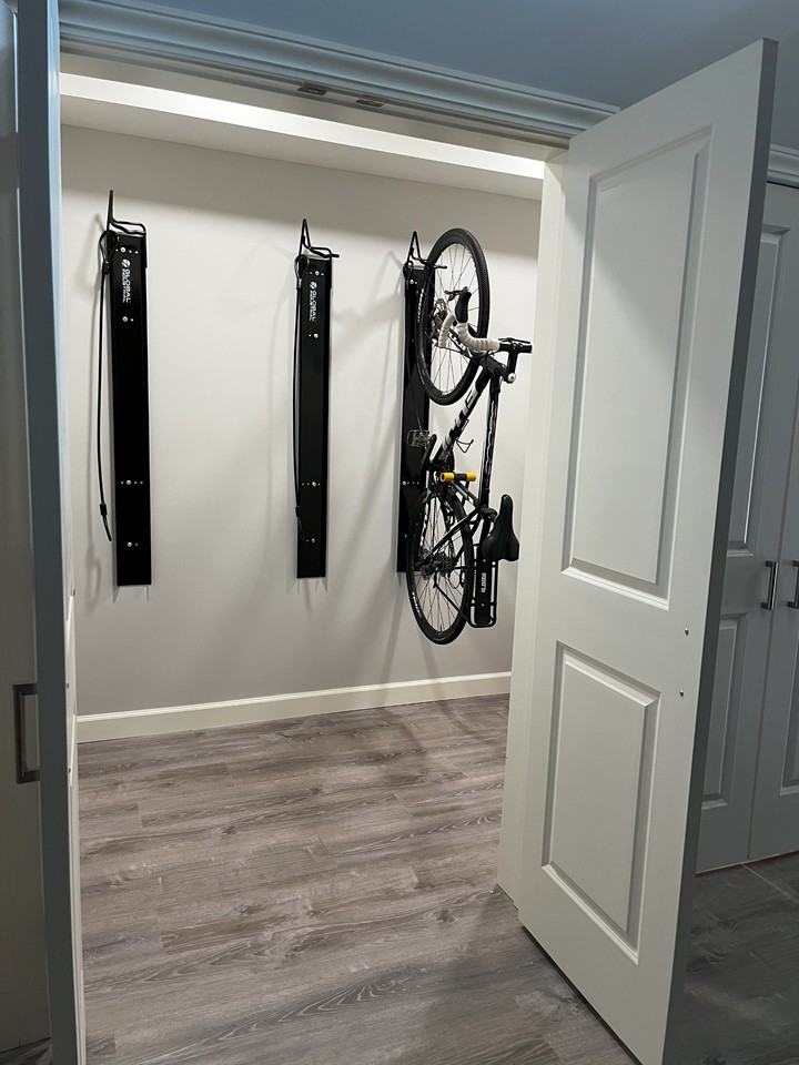 1733 Massachusetts Street - Photo 3 of 31