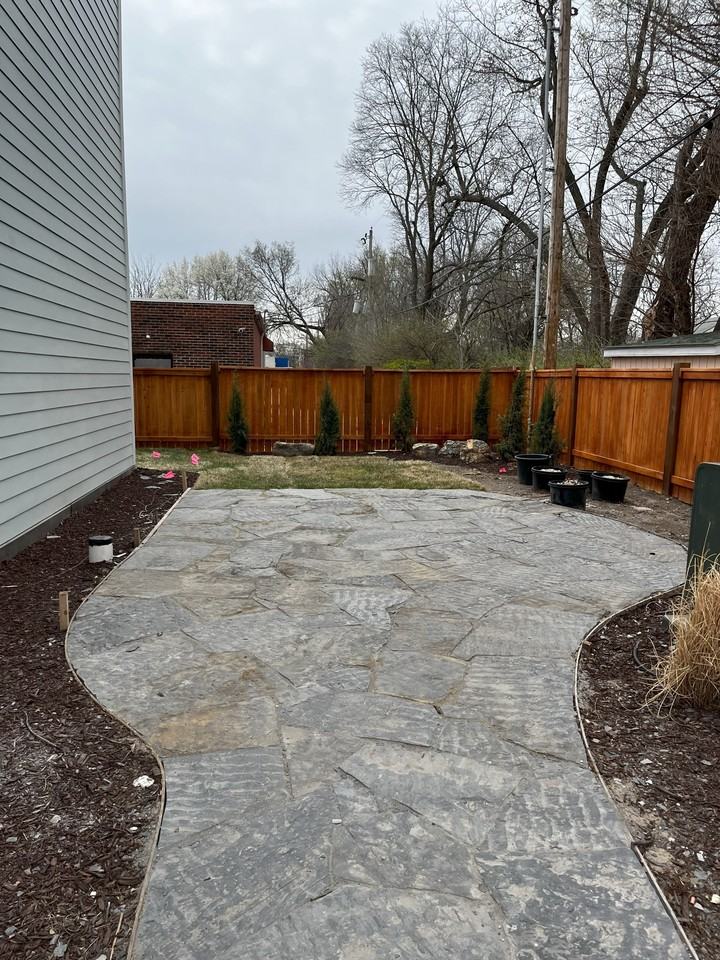 1733 Massachusetts Street - Photo 4 of 31