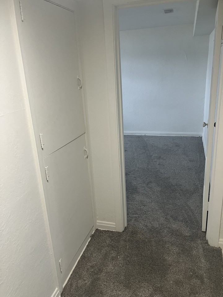 6 Plex - Photo 7 of 9