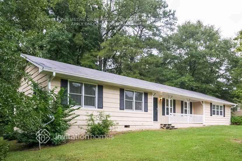 2396 Shire Ct - Photo 2 of 21