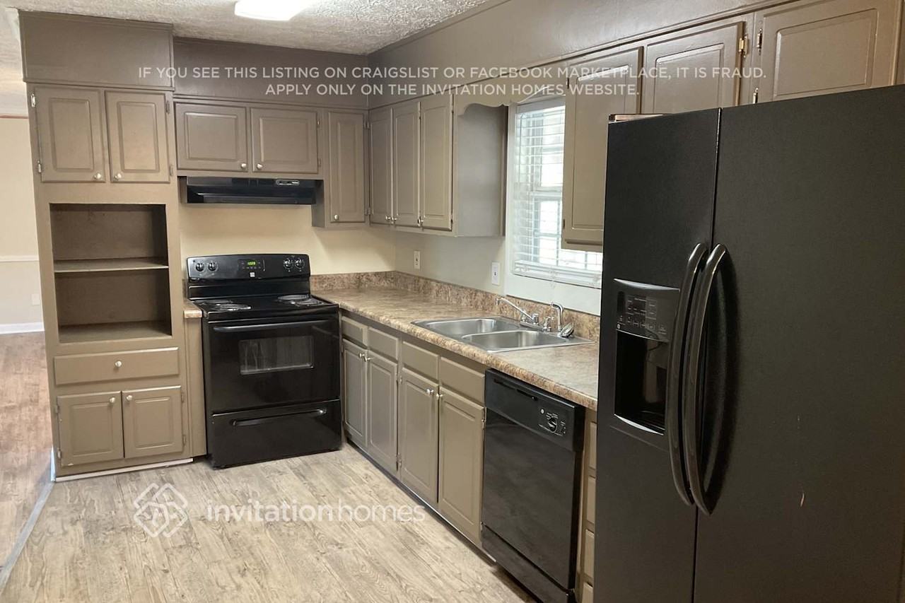 2396 Shire Ct - Photo 6 of 21