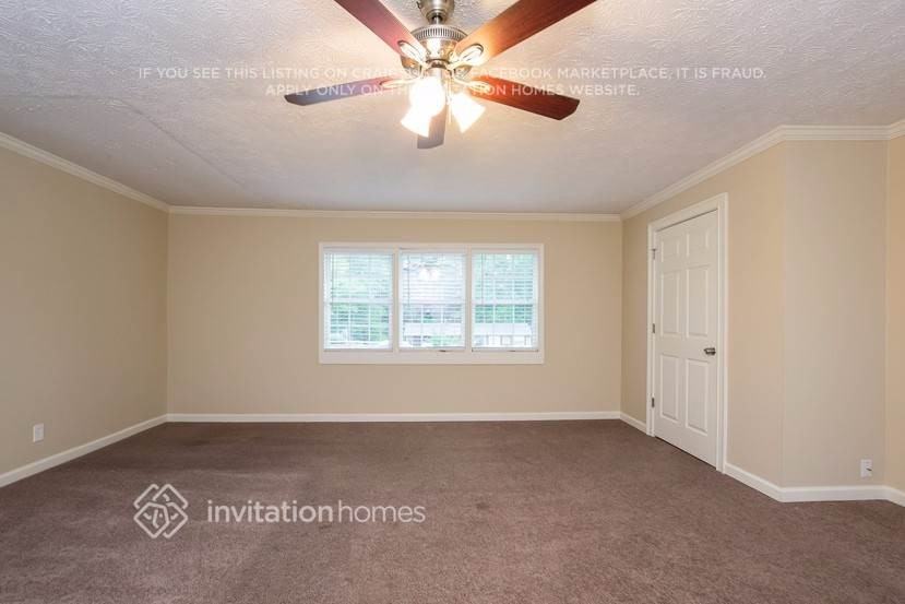 2396 Shire Ct - Photo 7 of 21