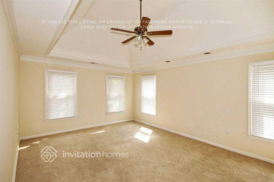 1324 Beaumont Ct Nw - Photo 3 of 8