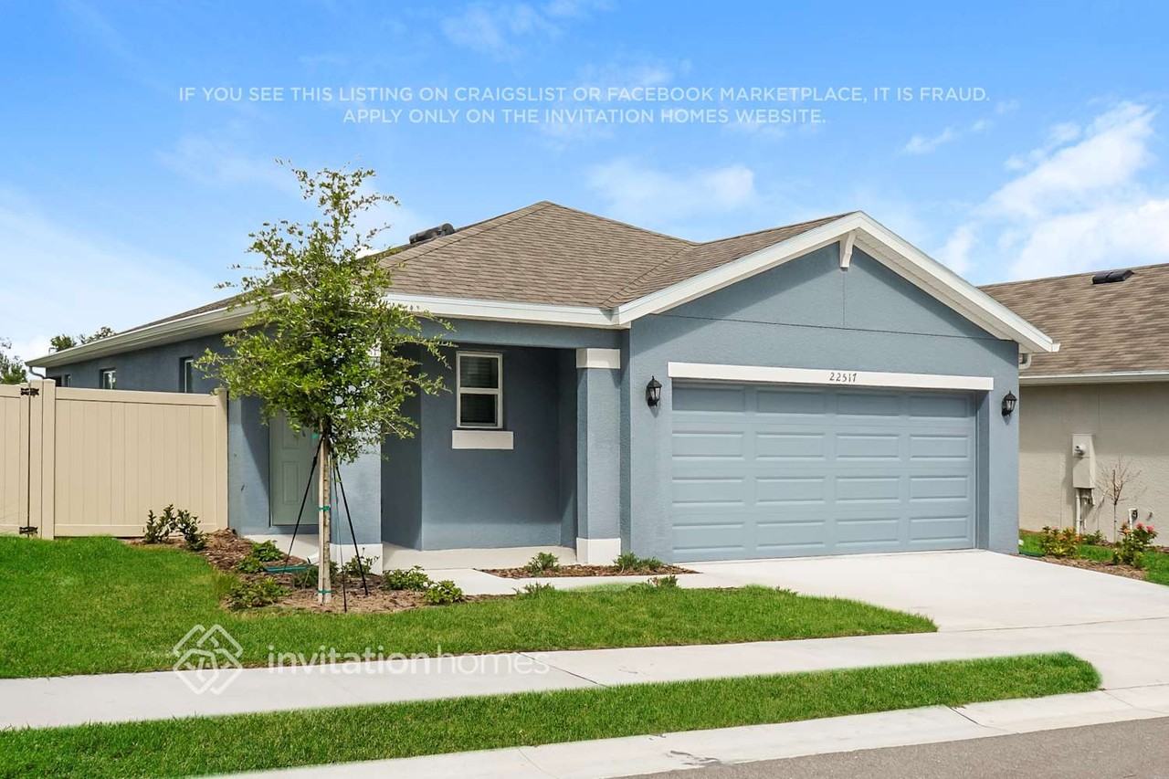 22517 Hidden Palms St - Photo 3 of 20