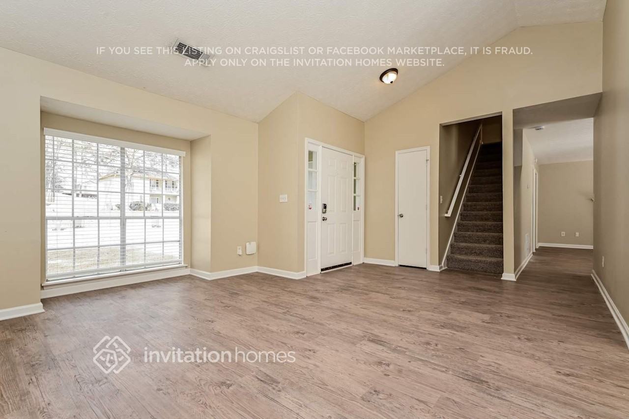 2834 Knollberry Ln - Photo 4 of 18