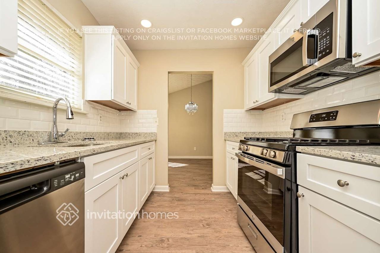 2834 Knollberry Ln - Photo 6 of 18