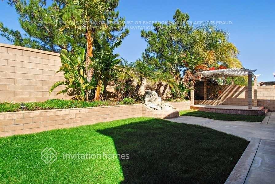 15418 Rochelle St - Photo 3 of 21