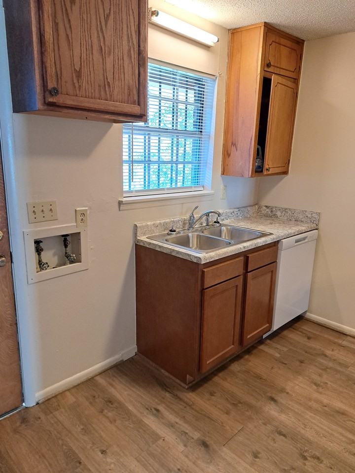 11th Place South - Photo 3 of 11