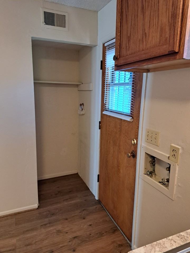 11th Place South - Photo 5 of 11