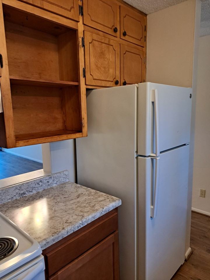 11th Place South - Photo 7 of 11