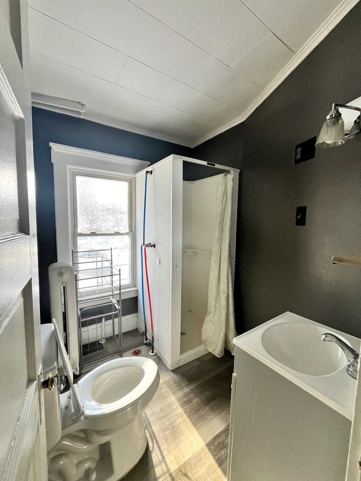 40 East River Street - Photo 5 of 5