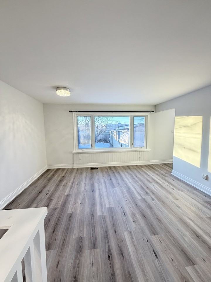 28 Wyndcliff Cres - Photo 3 of 7