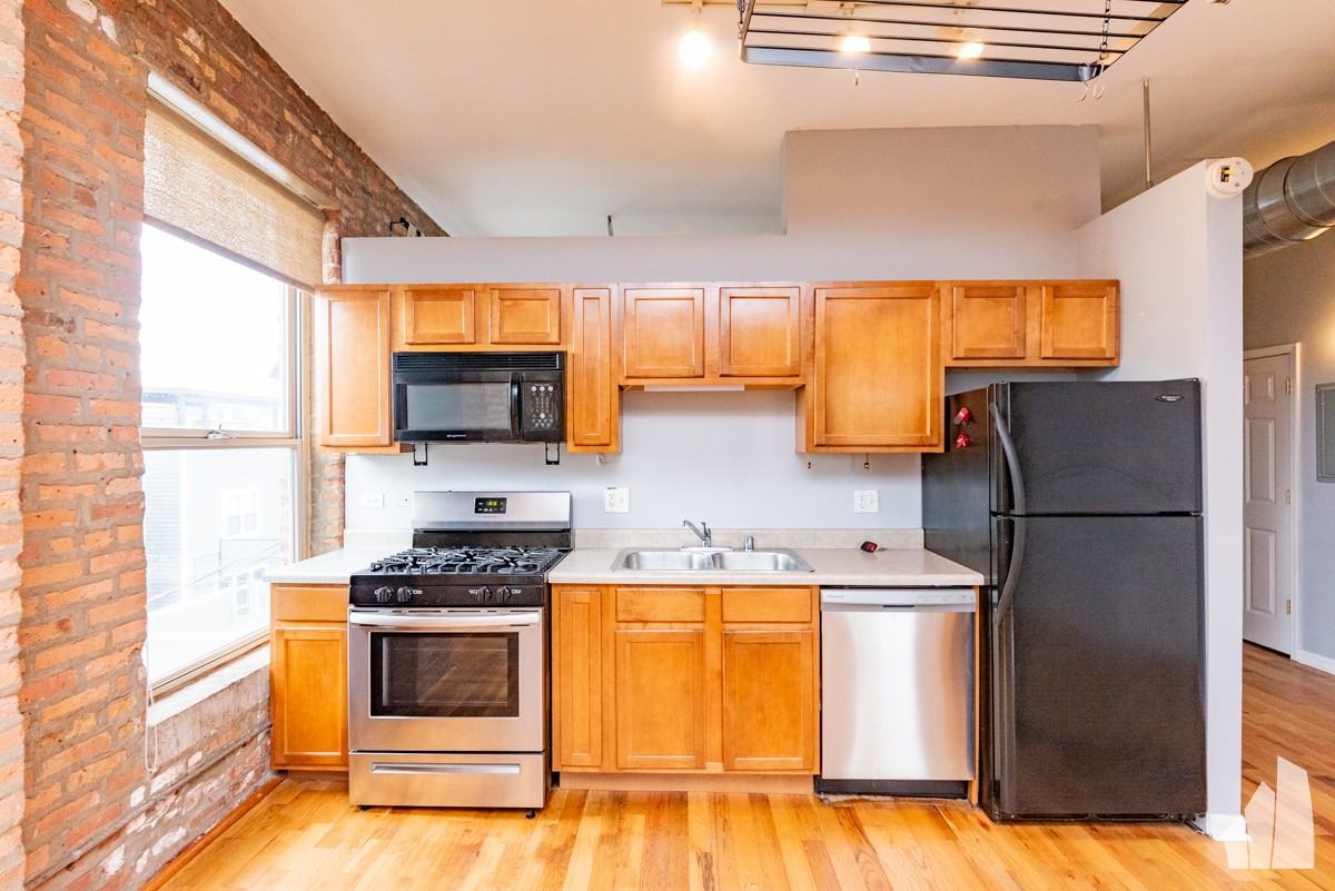 1822 S Bishop St #205 - Photo 4 of 18