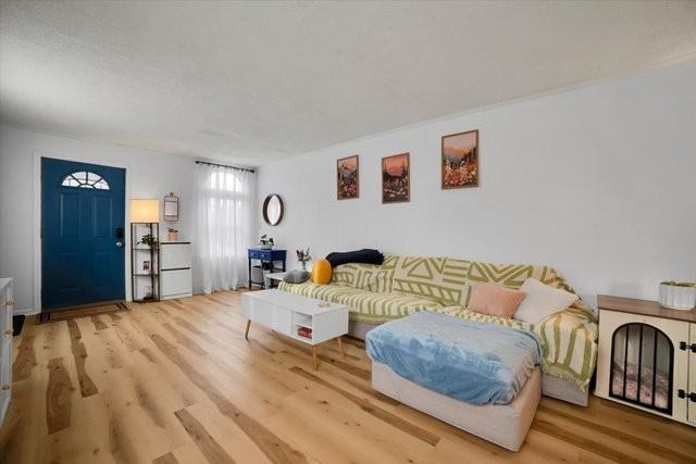 705 State St - Photo 2 of 12