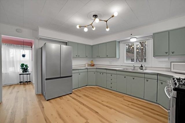 705 State St - Photo 5 of 12