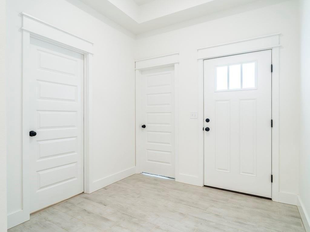 1440 Emmerson St - Photo 5 of 31