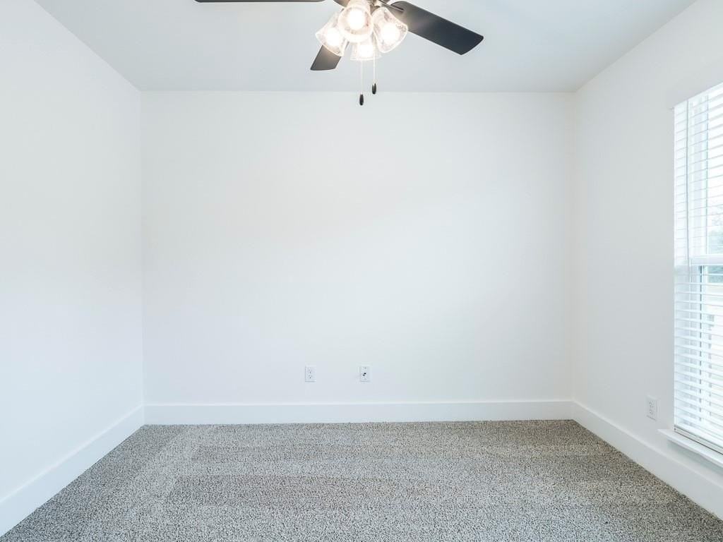 1440 Emmerson St - Photo 6 of 31