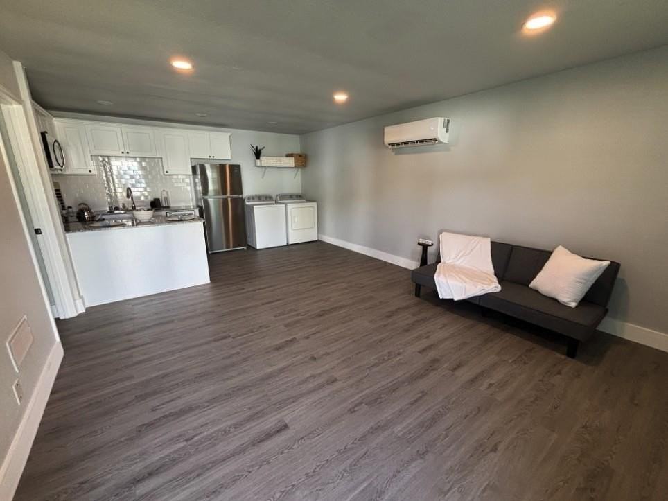 308 S Cleveland St #D - Photo 2 of 8