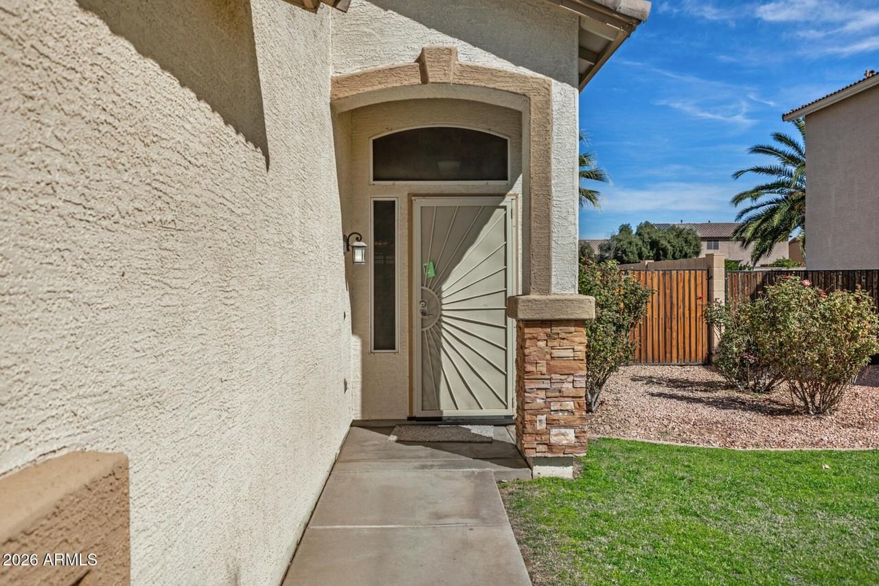 13018 W Monterey Way - Photo 7 of 37