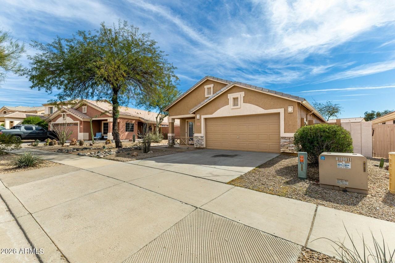 17537 W Wind Drift Ct - Photo 3 of 32