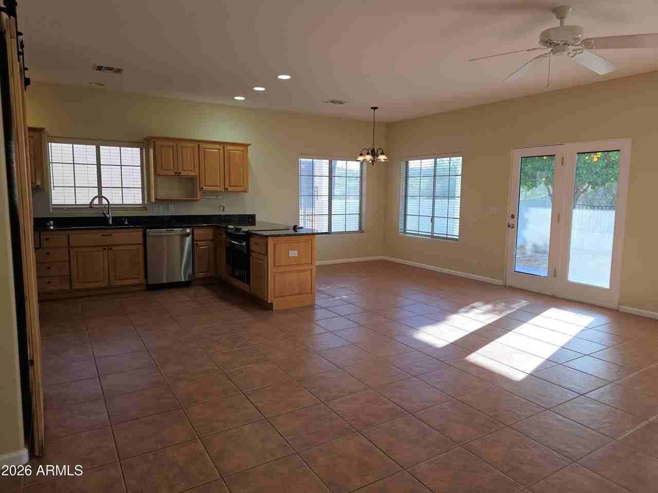 600 Desert Canyon Rd - Photo 4 of 18