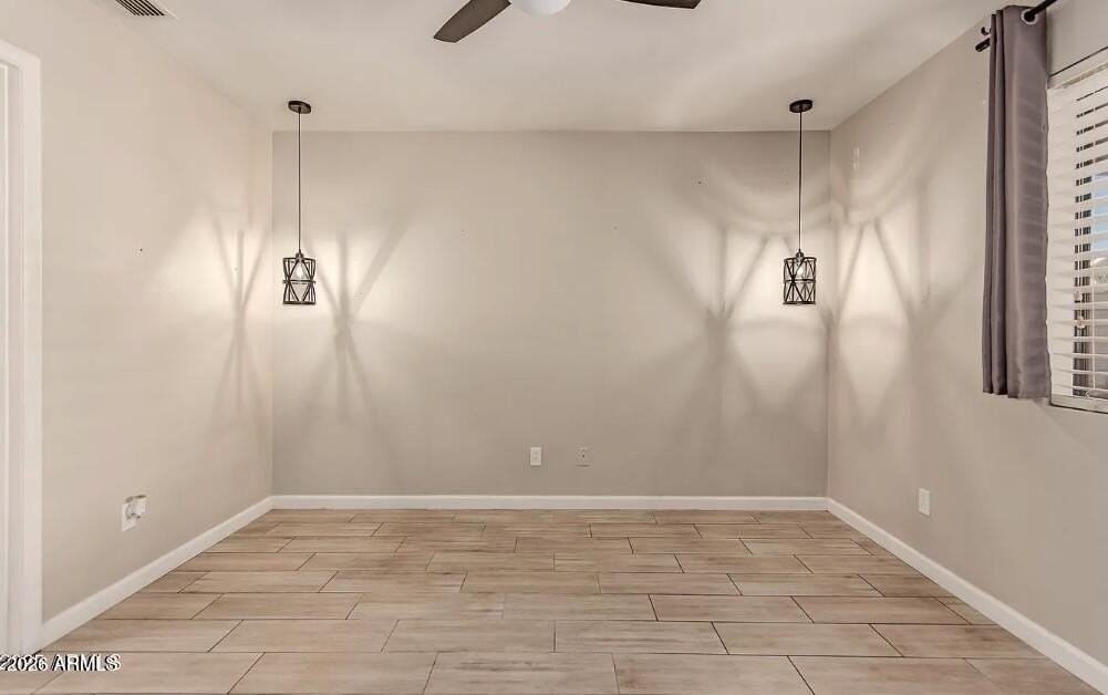 2112 E Robin Ln - Photo 5 of 11