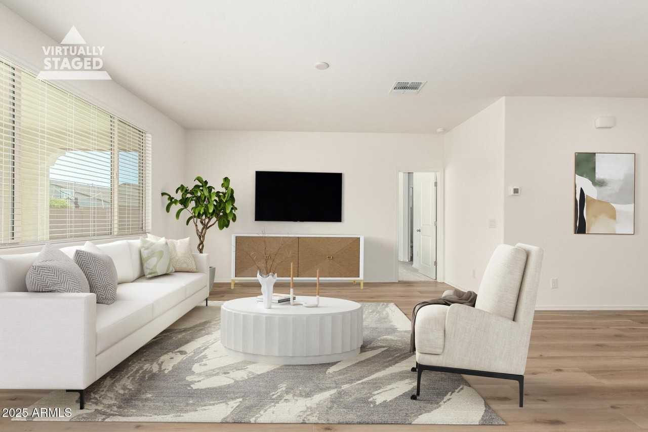 21135 E Arrowhead Trl - Photo 2 of 28