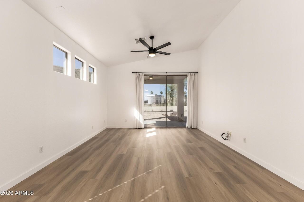 10224 S 182nd Ave - Photo 7 of 30