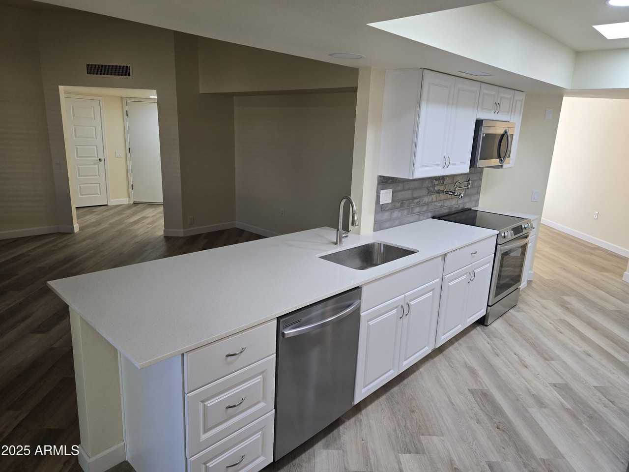 10838 W Thunderbird Blvd - Photo 7 of 19