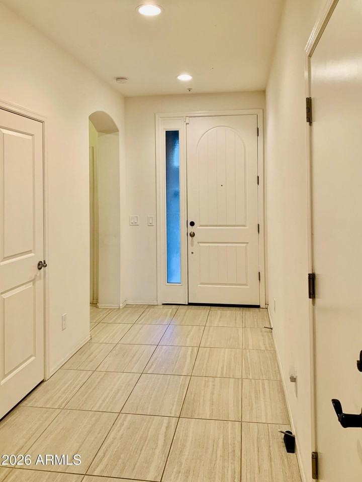 9233 W Dreyfus Dr - Photo 2 of 13