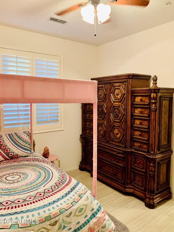 9233 W Dreyfus Dr - Photo 6 of 13