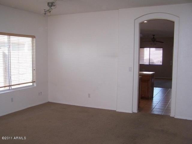 12522 W Jefferson St - Photo 2 of 8