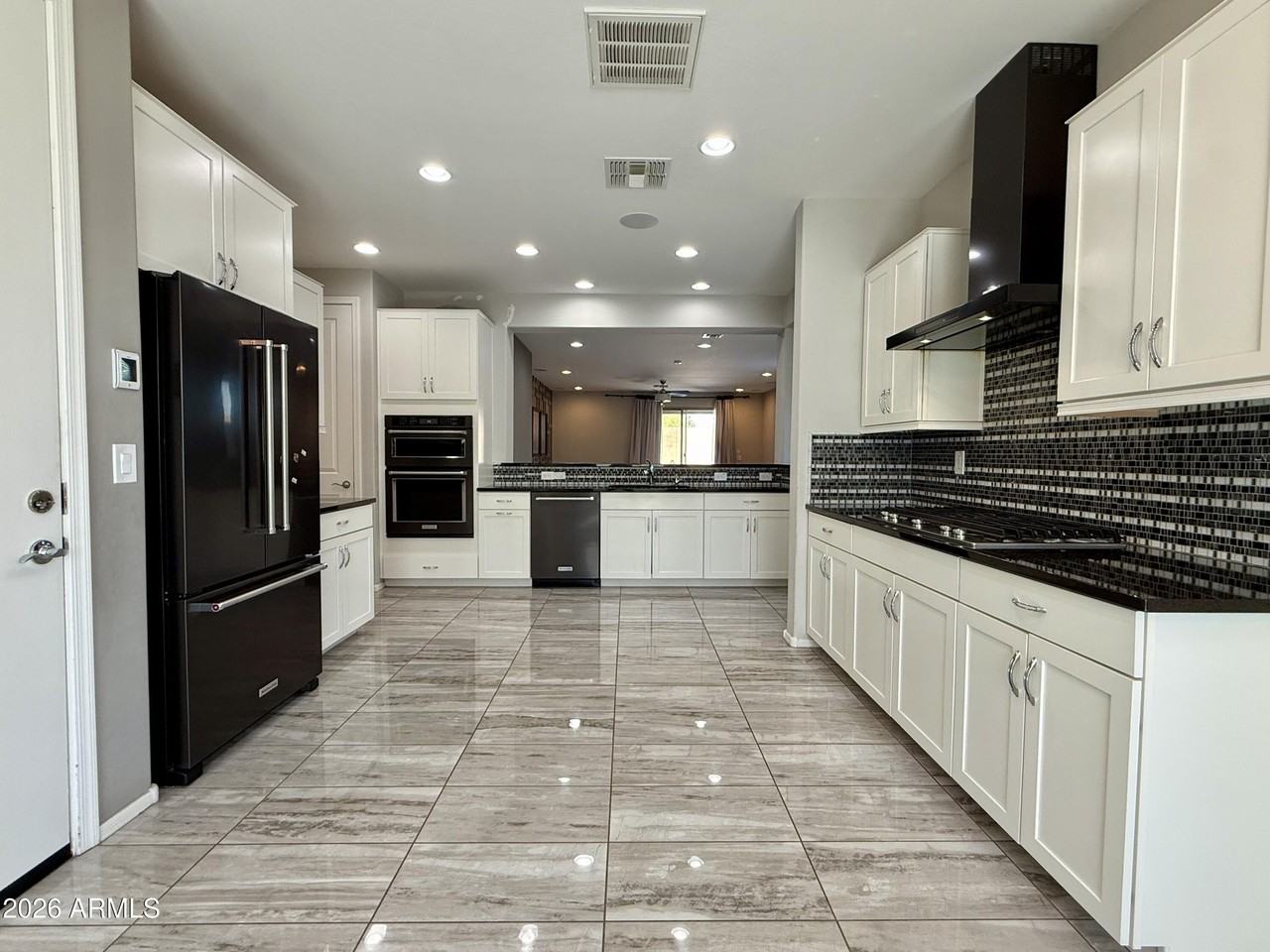 9464 W Fallen Leaf Ln - Photo 5 of 28